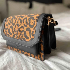  - Superfin väska från nakd, aldrig använt! Pris kan diskuteras, skriv om du har frågor❤️😊