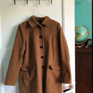  - Superfin kappa i mycket gott skick!