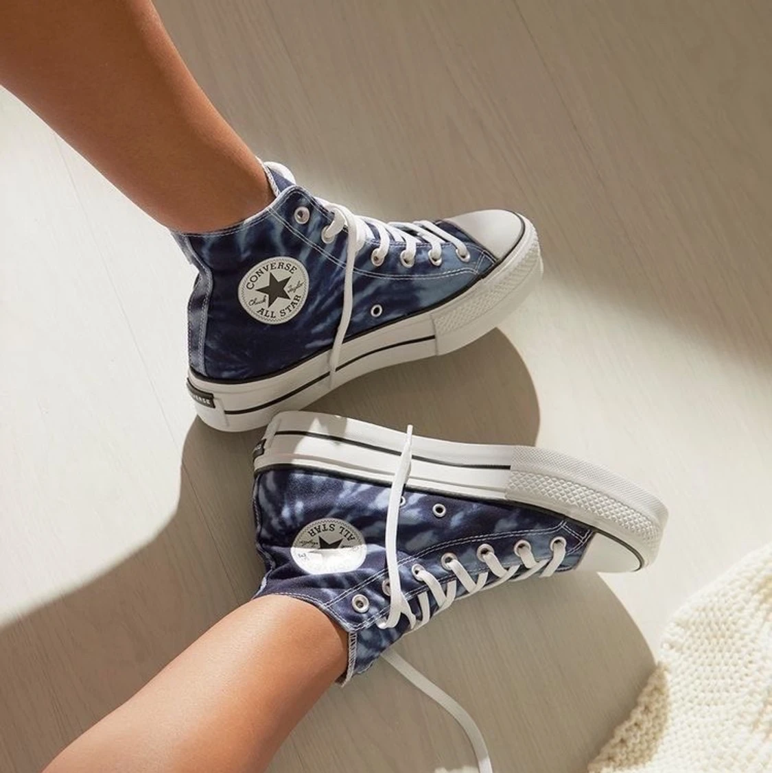 Platform Tie Dye Converse
