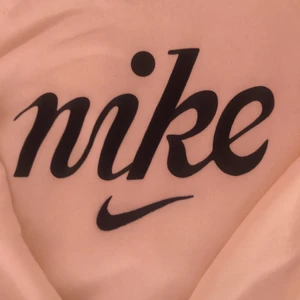 Nike hoodie  - Säljer min fina nikehoode, bra skick ge förslag på pris.