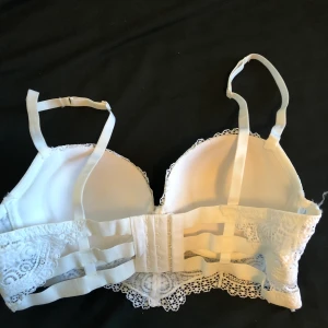 Vit spetsbh  - Vit lite sexigare bh