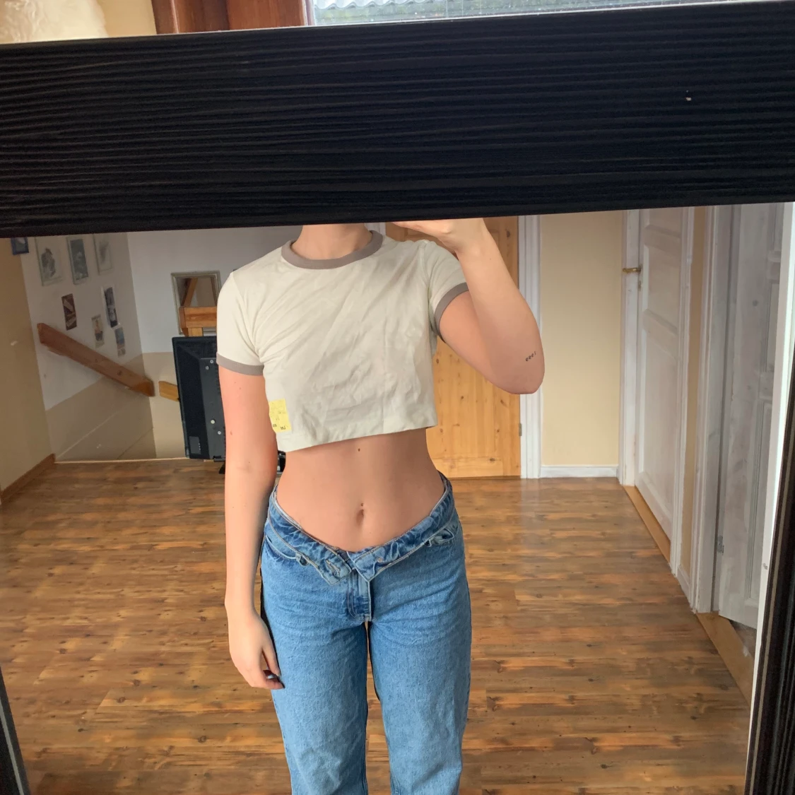 Crop top - 50kr 