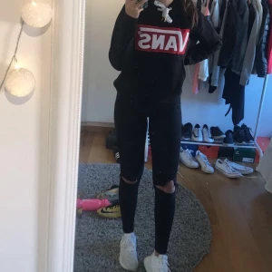 Fin vans hoodie - Fake vans hoodie i mycket bra kvalité. Superfin och passar bra på xs/liten s. 75 kr plus frakt