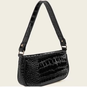 Svart lack väska - Jätte fin svart glansaktigt väska, använd 1-3 gånger💗💗bud- 105+ frakt, budgivning avslutas imorgon kl. 18💗