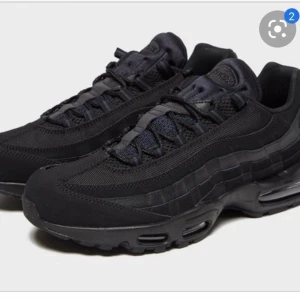 Nike air Max 95  - säljer ett par helt oanvända nike air Max 95 i storlek 39, pris kan diskuteras vid snabb affär! 