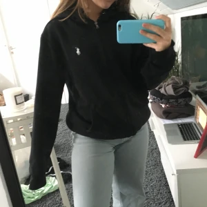 Ralph Lauren svart hoodie  - Jätteskön hoodie med dragkedja! 