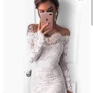 Klänning  - Dennis Maglic storlek S, oanvänd 