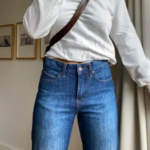 Supersköna raka jeans från DrDenim, midwaist⭐️frakt tillkommer tillkommer!