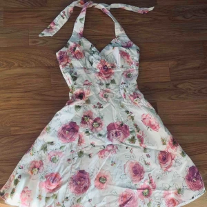  - Ny. Jättesnygg stil. 