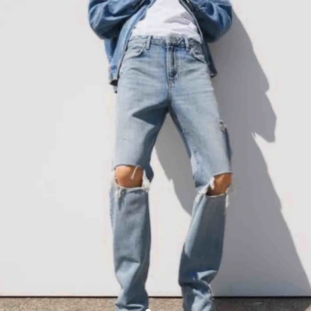 Populära jeans från zara strl 36, helt slutsålda!. Jeans & Byxor.