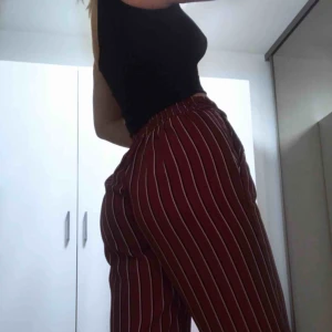  - Sparsamt använda linnebyxor! Super fina och perfekta till fest eller julfiranden! 