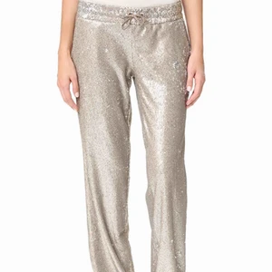  - Säljer dessa ursnygga byxor då de inte kommer till användning.  Nypris var 2356kr, pris kan diskuteras. 