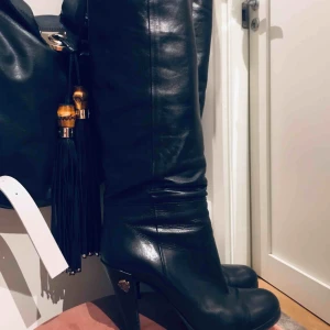  - Gucci stövlar, använda några ggr , men I fin skick.