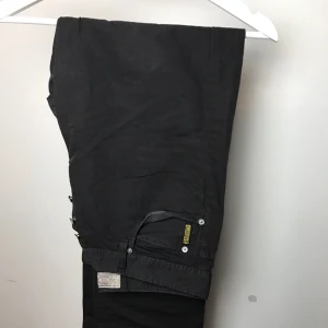  - Tunna Armani byxor, aldrig använda direkt från butiken! Hör av dig för ytterligare bilder eller frågor :)