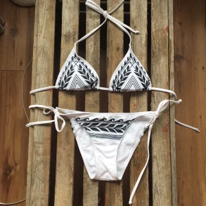  - Fin mönstrad bikini!