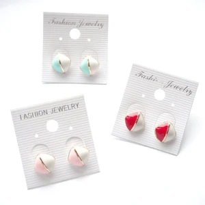  - örhängen  20kr/par  (frakt 10kr)