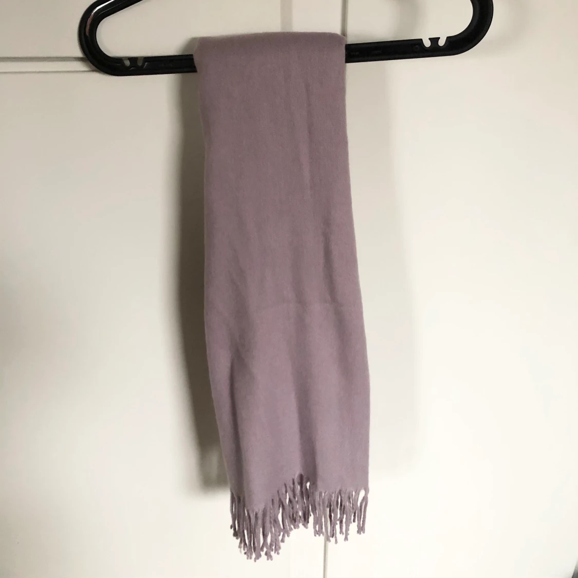 Hm halsduk lila
