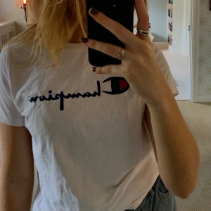 Champion tshirt - Nyskick!