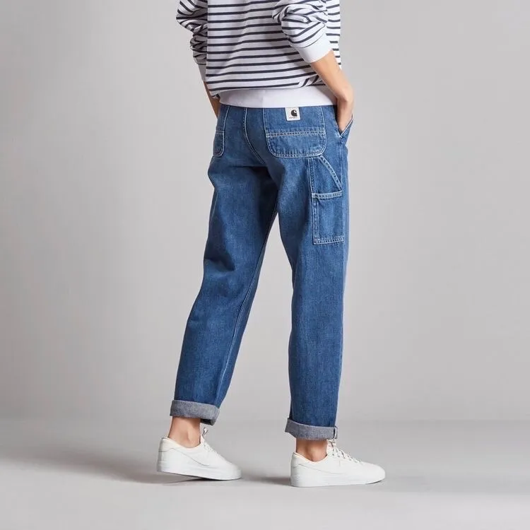 Så coola jeans från carhartt som tyvärr är för stora för mig, därav försäljning (knappt använt dem). Två första bilderna är lånade och visar enbart modellen. Har blekt dem själv och färgen representeras på sista bilden! Buda i kommentarerna❤️. Jeans & Byxor.