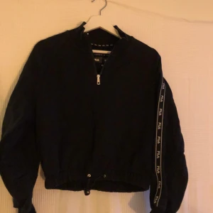 FilaXweekday tröja - Köparen betalar ev. frakt. Kan mötas upp i Stockholm C.