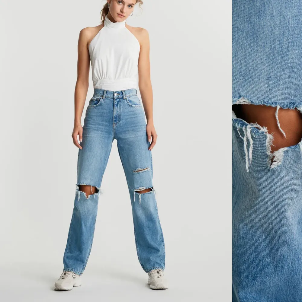 Otroooligt snygga jeans från Gina Tricot, slutsålda i denna modell! Tyvärr är de för stora för mig. Köpta för 599, buda privat! 💫💕. Jeans & Byxor.
