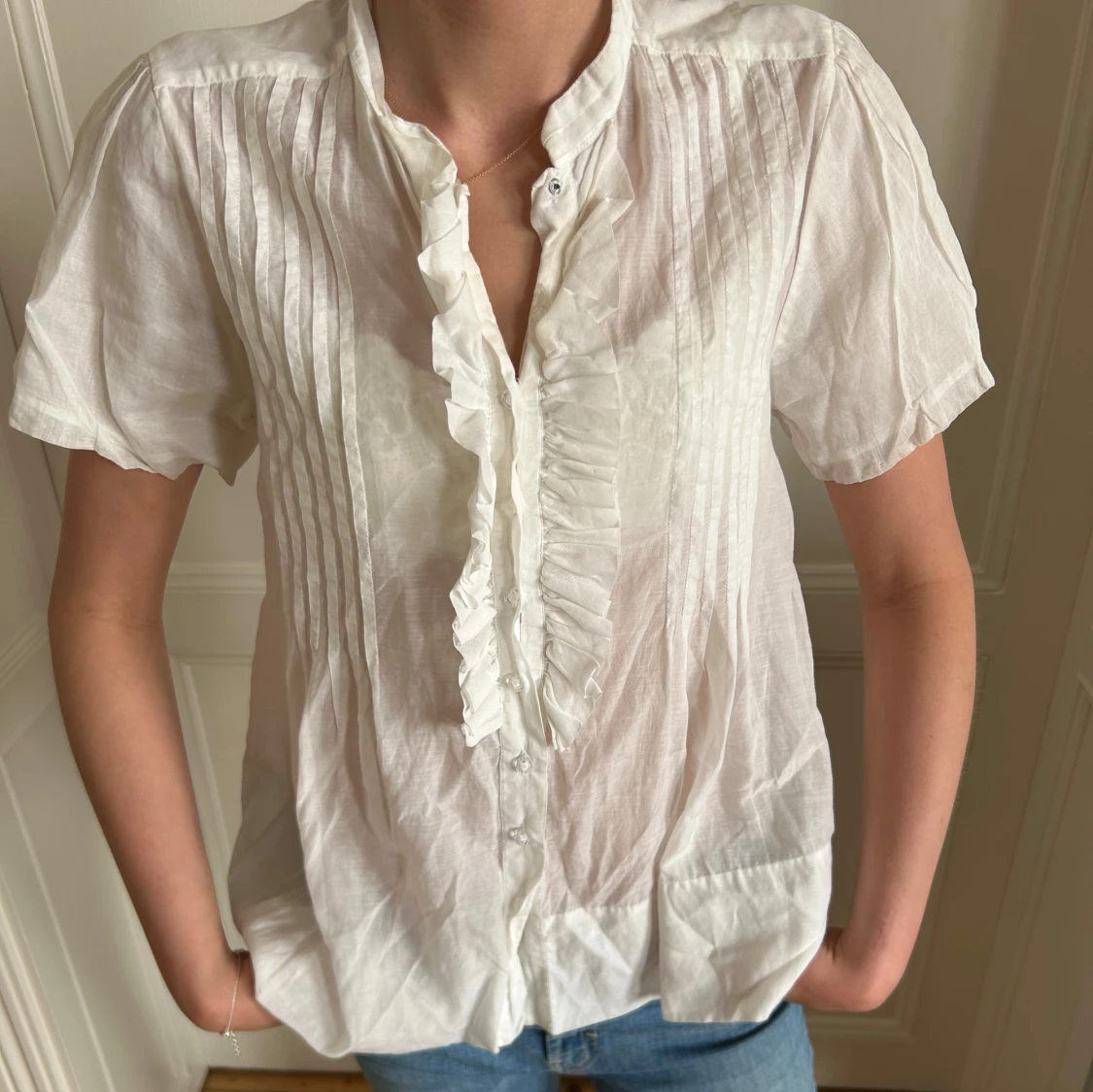 Vit blus med volang från By Malene Birger - 1