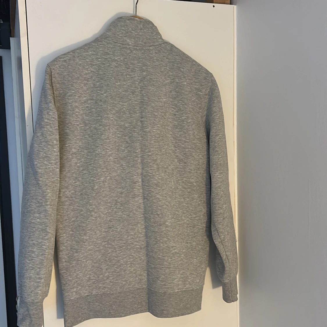 Grå halvzip tröja från MNG - 2