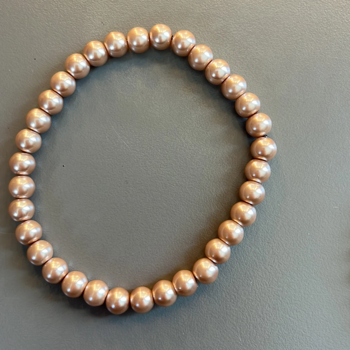 Pärlarmband i beige - 3