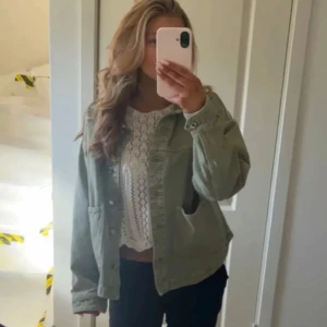 Jeans jacka  - Vill inte ha den