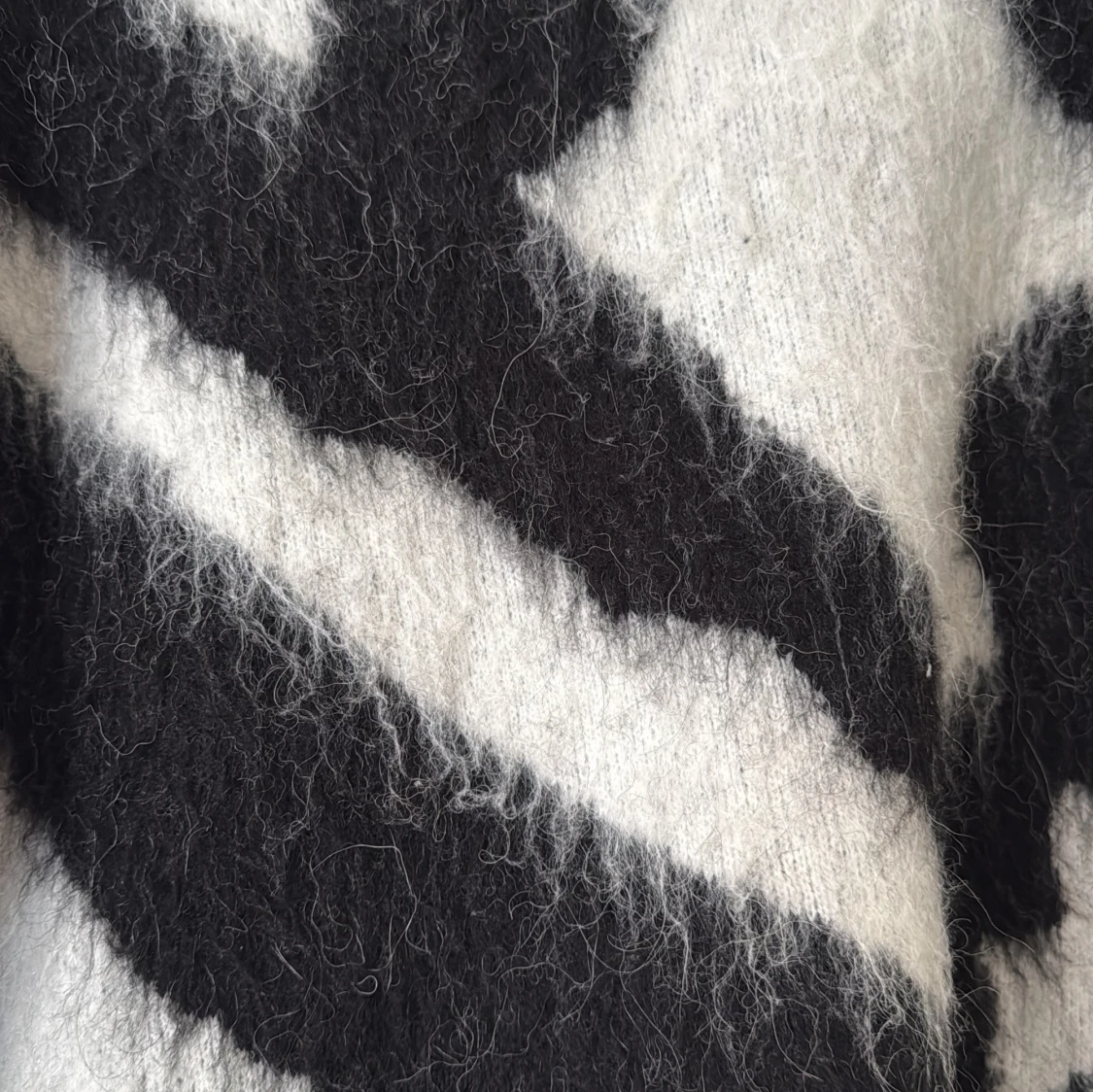 Stickad tröja mohair - 1