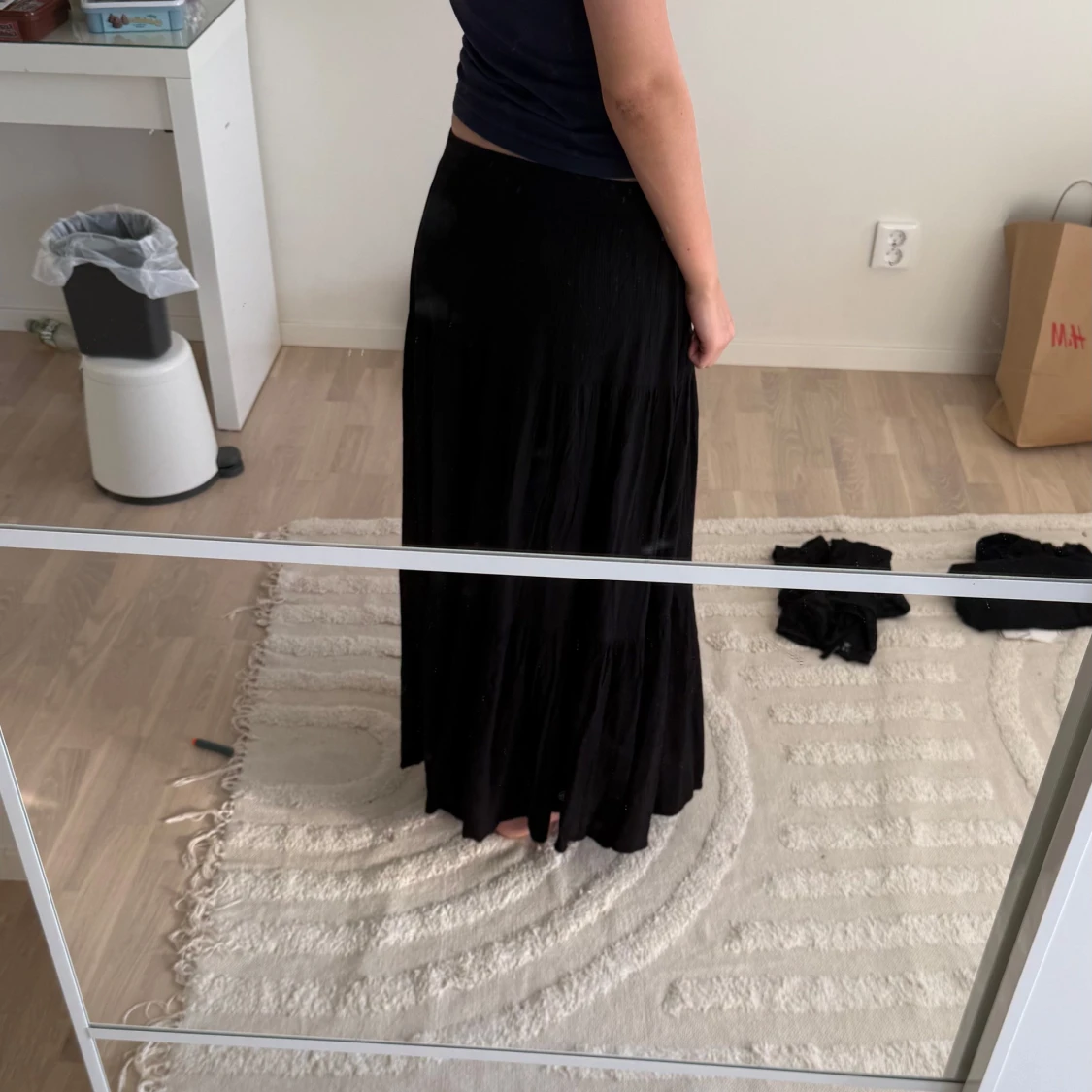 Svart långkjol från Stradivarius - 1