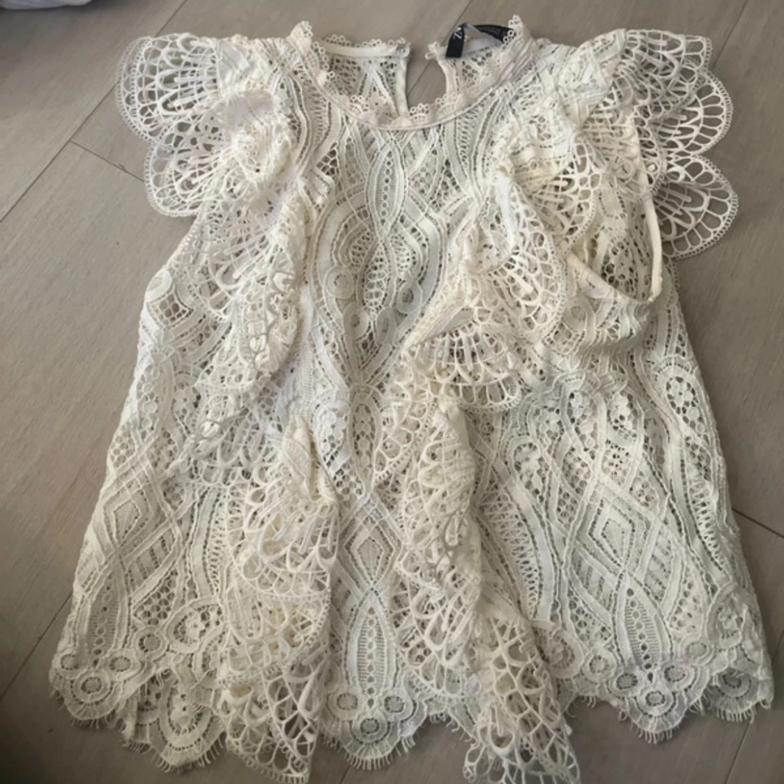 Spets volang blus från zara - 4