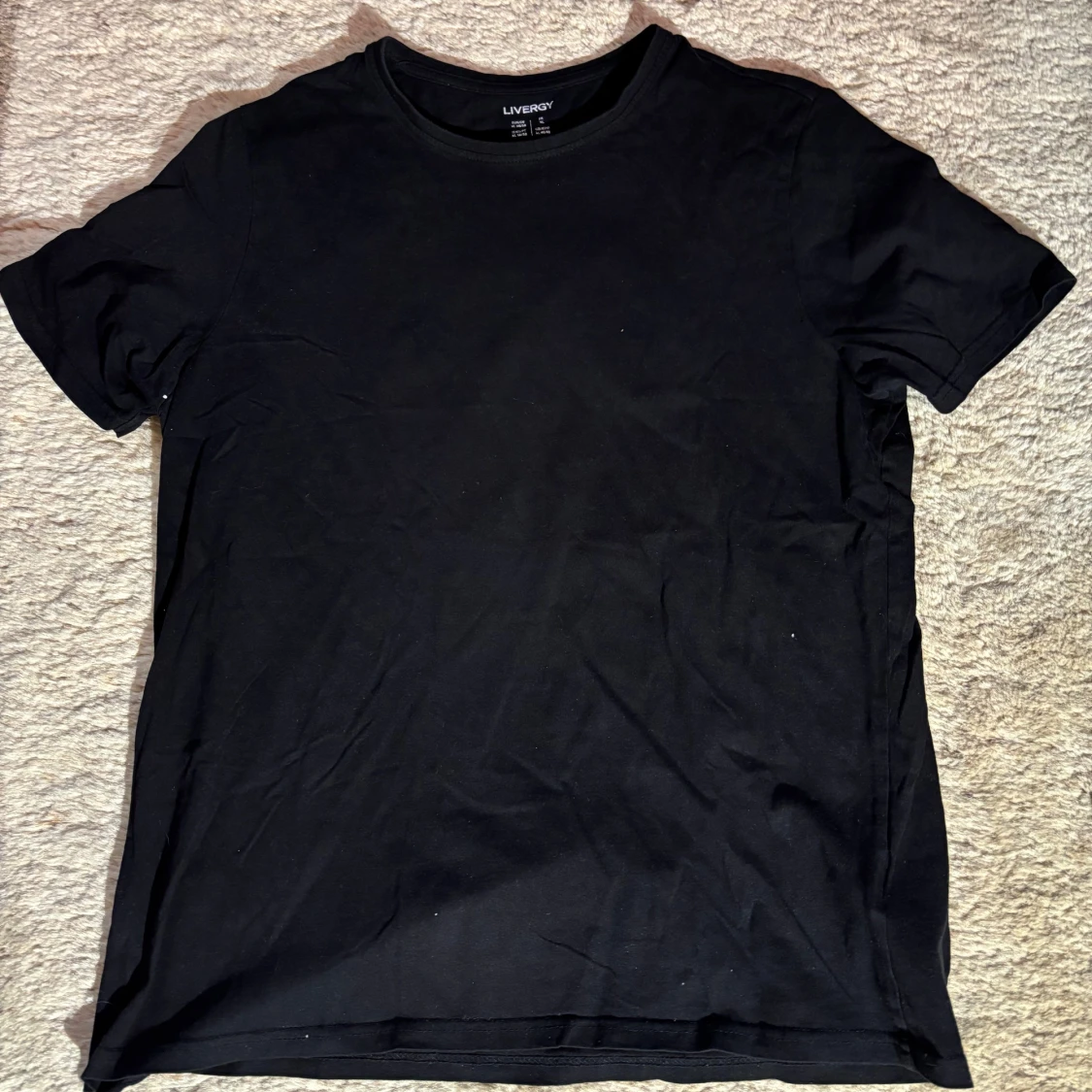Svart basic t-shirt från Livergy XL - 1