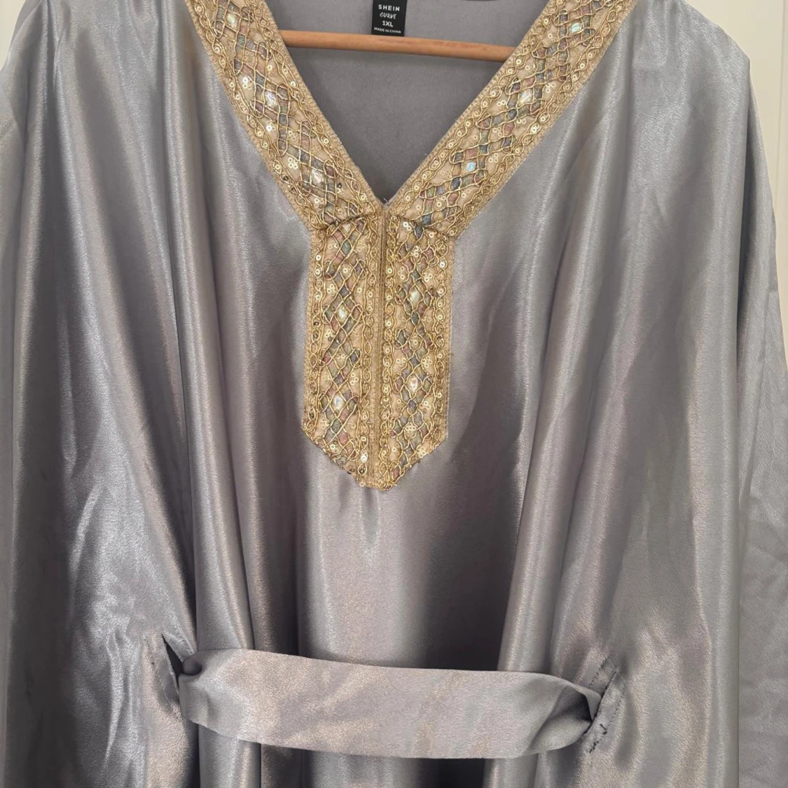 Silvrig långklänning från Shein - 1