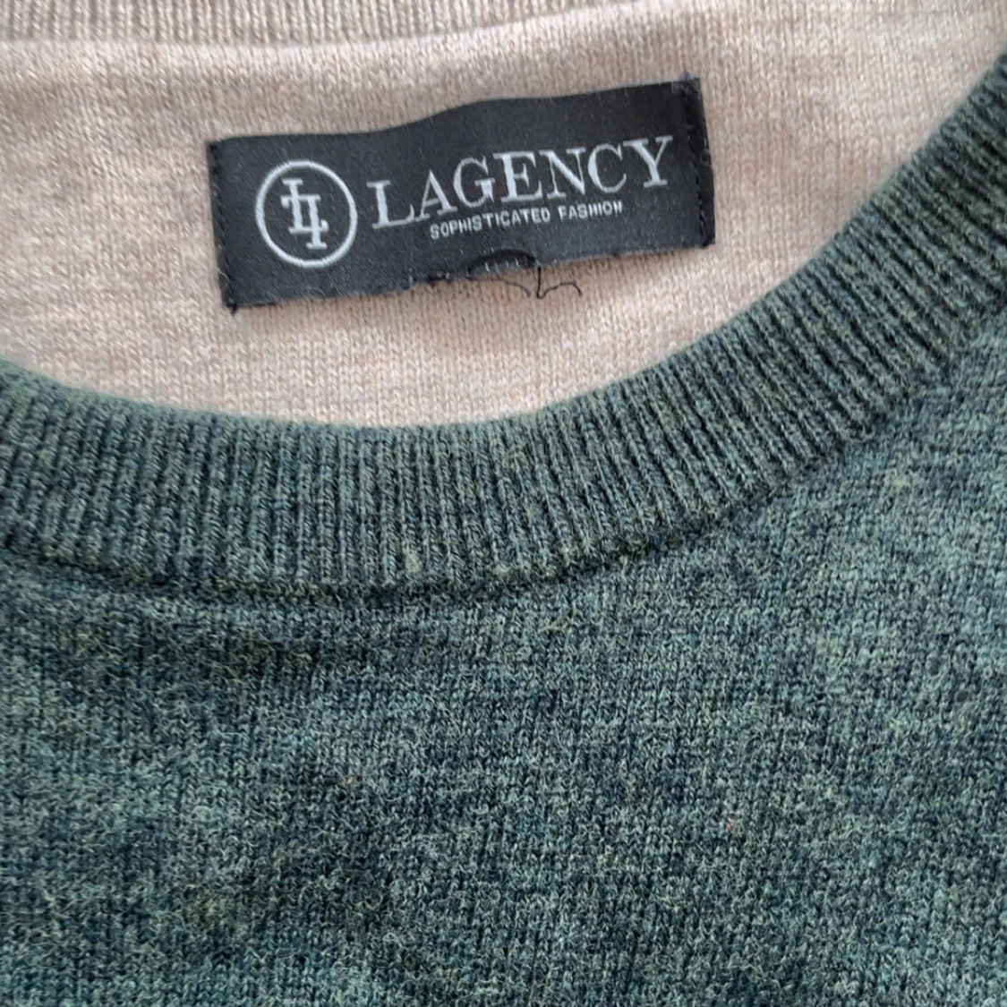 Mörkgrön merinoull tröja från Lagency - 2