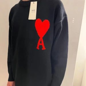 Svart Ami Paris tröja - Oanvänd Ami Paris tröja!