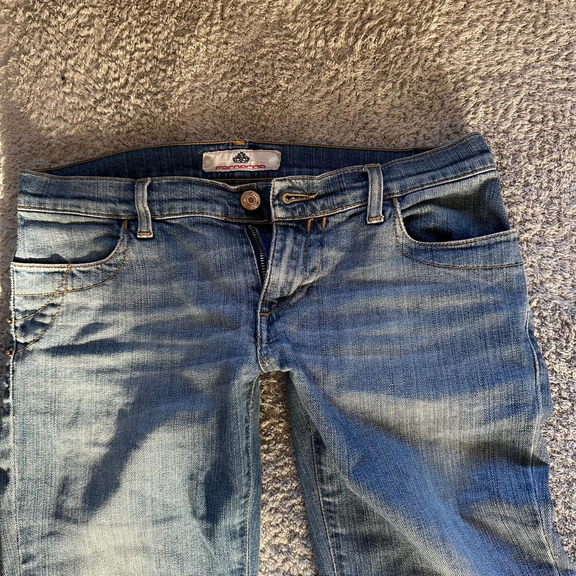 Blå low waist jeans - 1