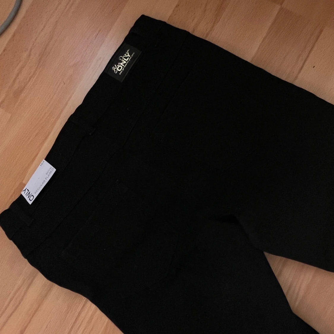 Svarta flared jeans från ONLY - 1