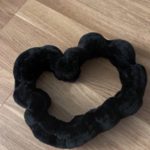 Svart rattmuff  - Svart rattmuff passar till vilken ratt som helst. 