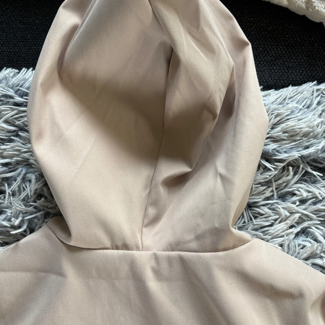 Beige kappa med huva - 2