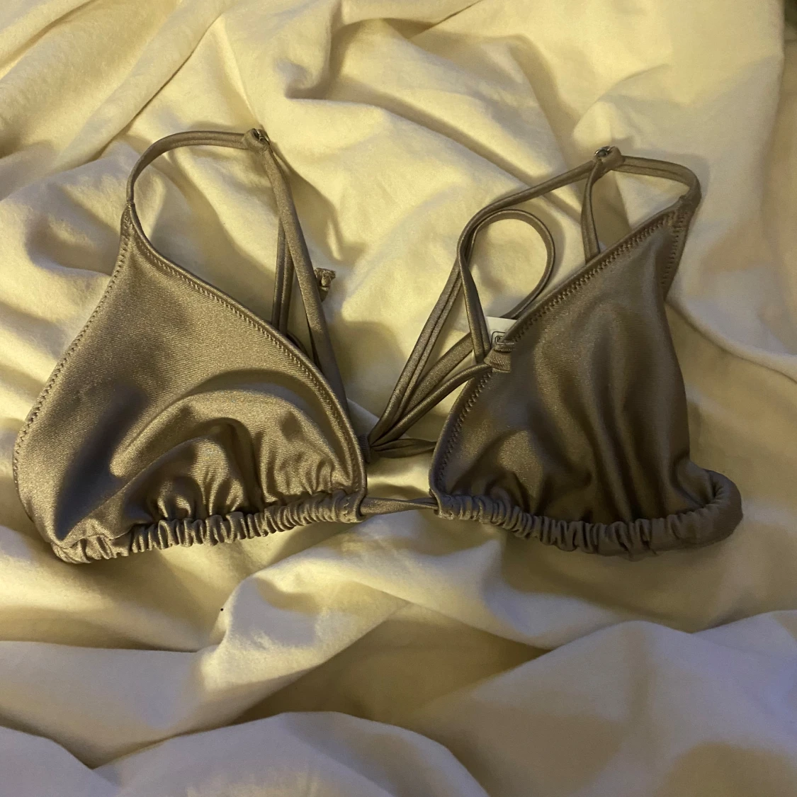 Grå bikiniöverdel från H&M