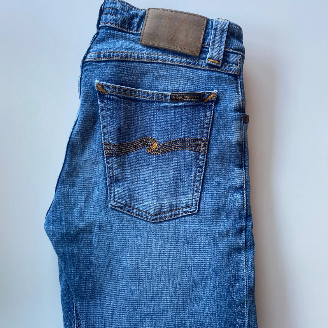 Blå jeans från Nudie Jeans