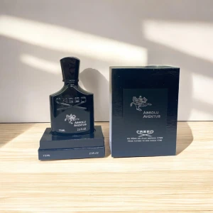 Creed Aventus Absolu Eau de Parfum 75ml - Stora hitten Creed Absolu Aventus 75ml, väl omtyckt doft perfekt daglig användning men även vid speciella tillfällen. Hör av er vid minsta fundering. Helt ny