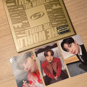 ATEEZ Jongho digipack bundle  - Säljer endast allt tillsammans: Jongho digipack, Fever pt.3 SubK POB pc, digipack pc och 2024 membership kit pc.