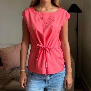 Såå fin blus - Säljer denna sååå fina blus🎀🎀