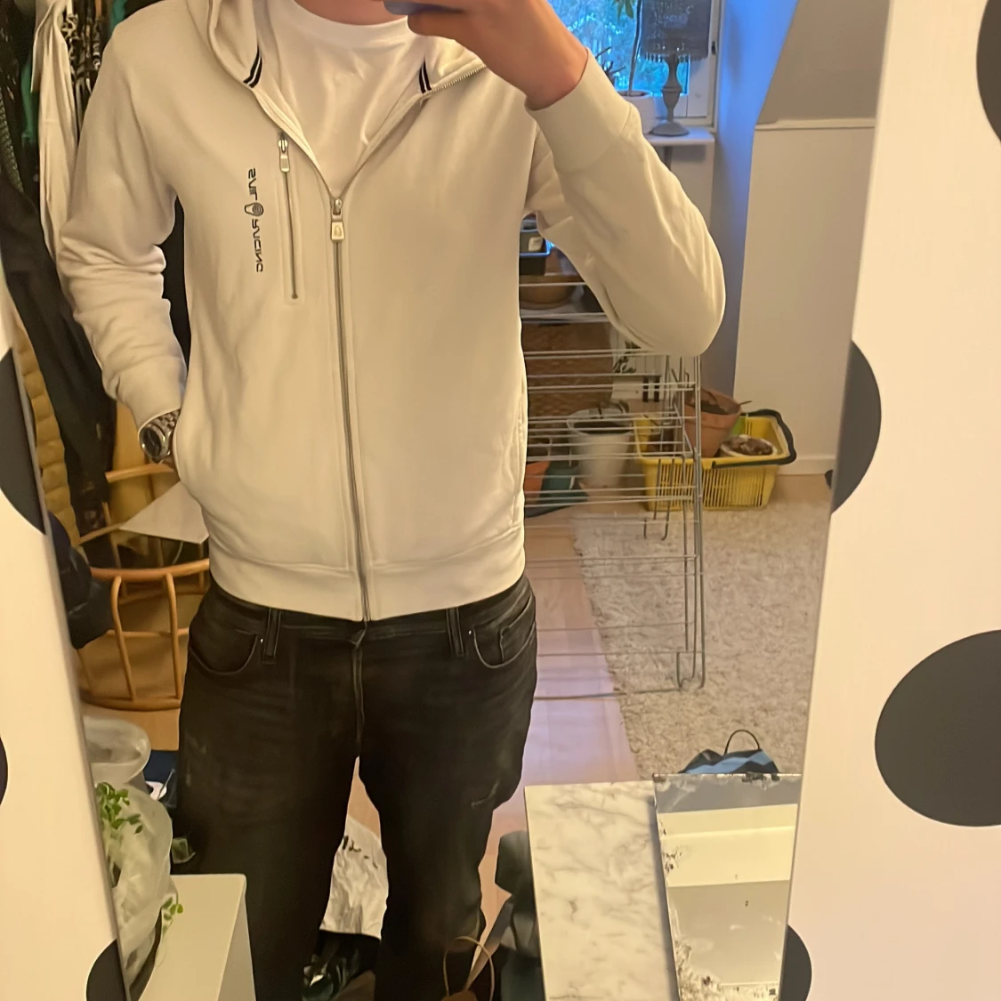 Vit hoodie från Sail Racing