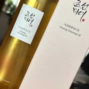 Ginseng cleansing oil från Beauty of Joseon! - Ginseng cleansing oil från Beauty of Joseon. 210 ml. Ny och plomberad.
