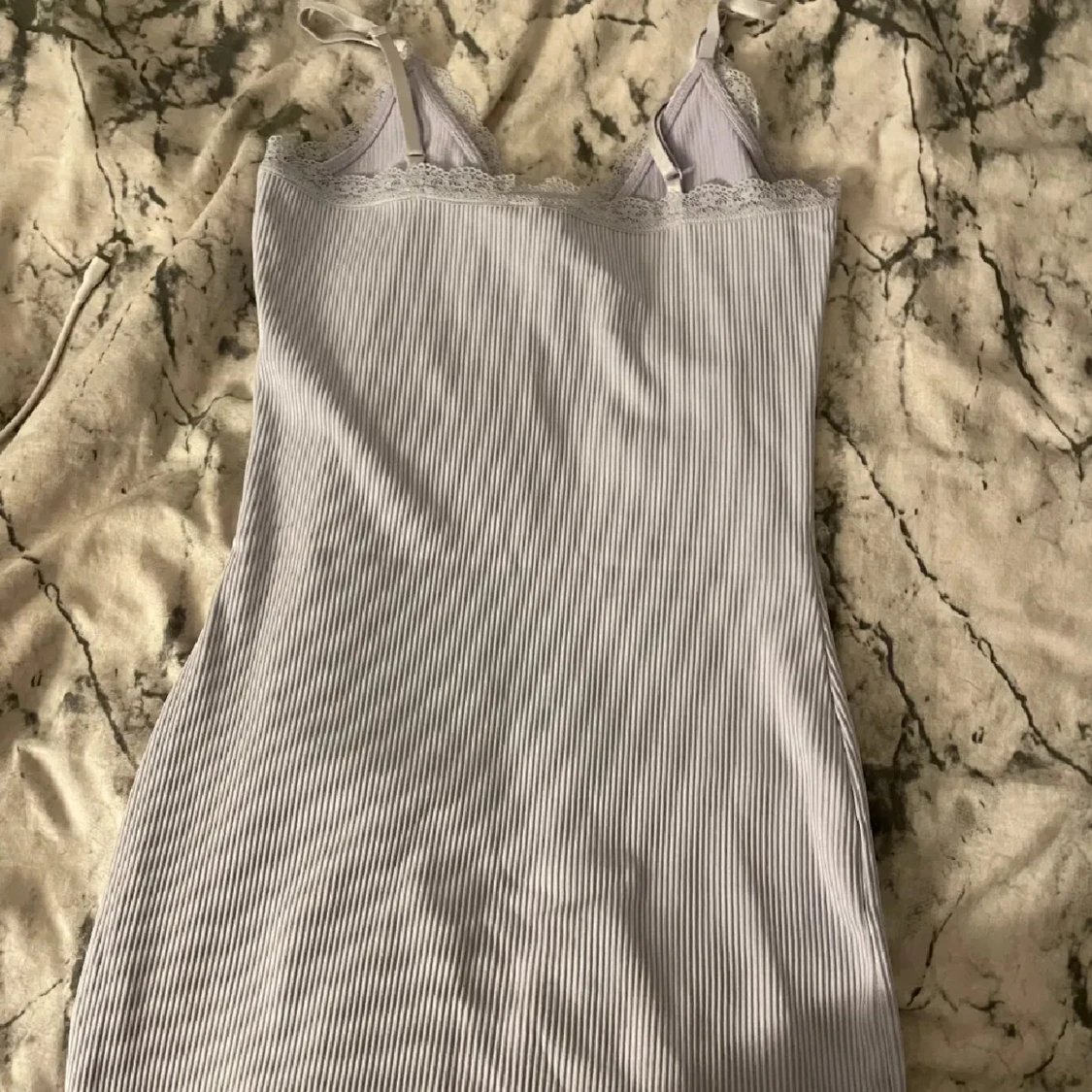 Ljuslila ribbad klänning från H&M Divided - 2