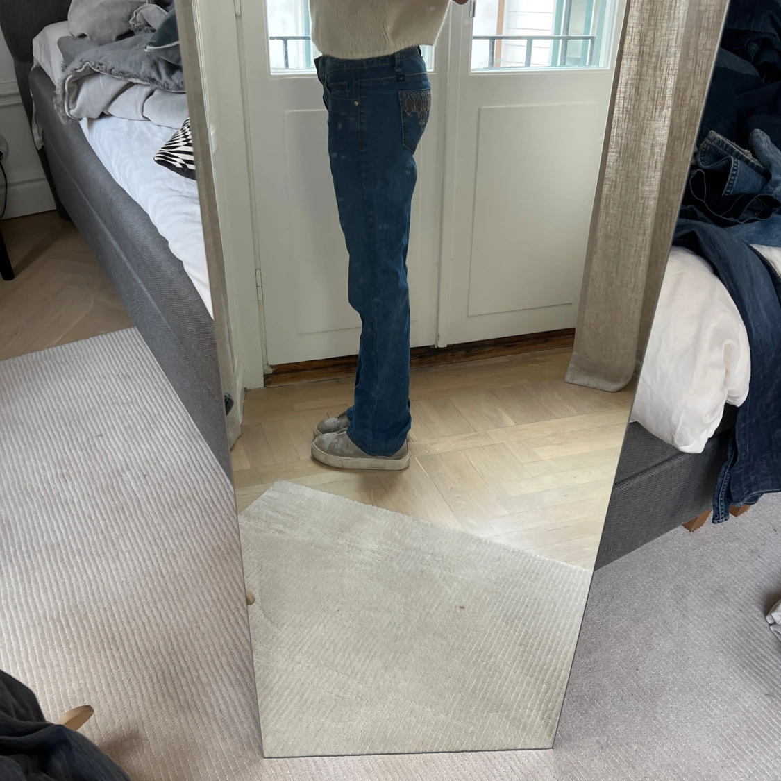 Blå jeansbyxor från l.e.i. Chelsea Laurise - 1