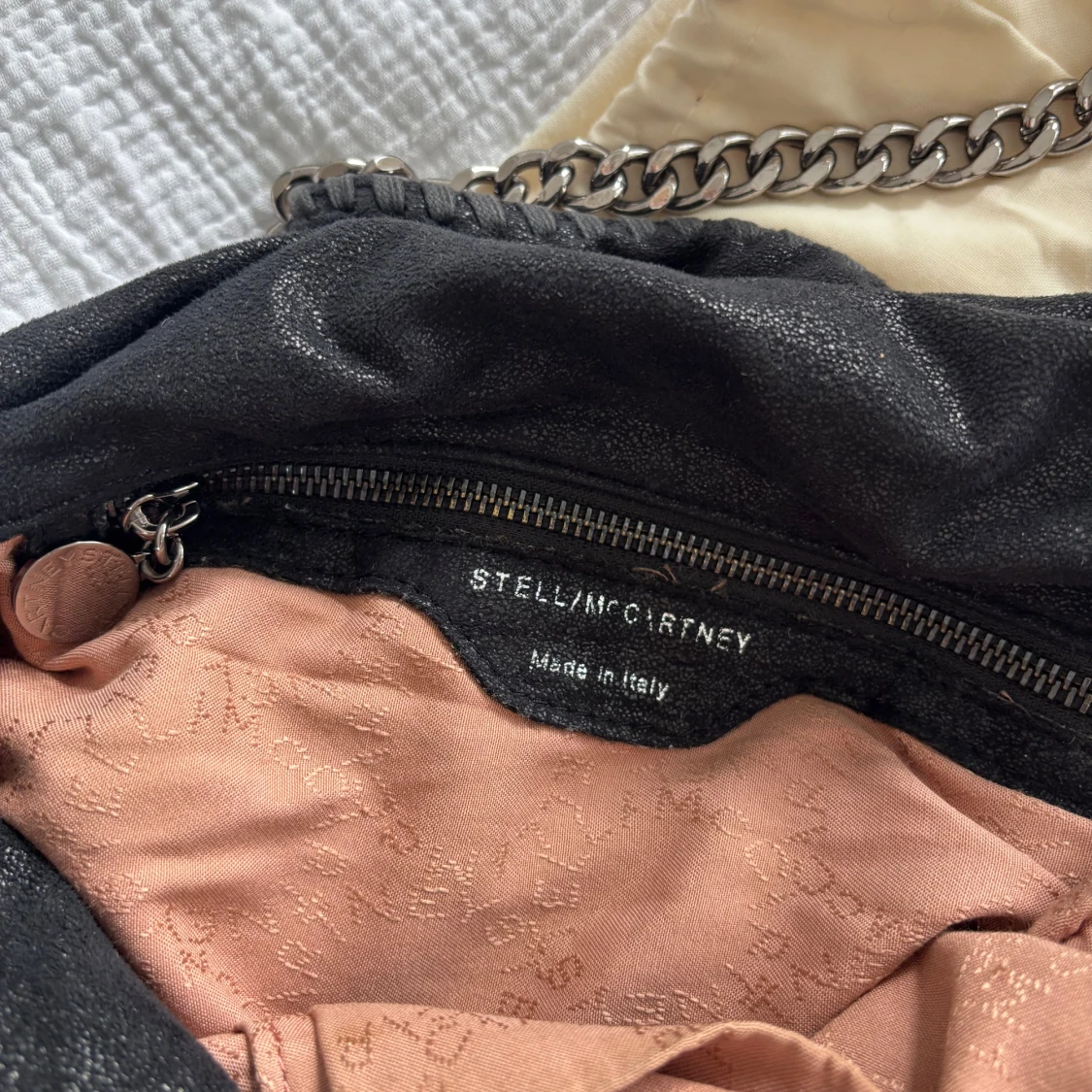 Svart axelväska från Stella McCartney - 1